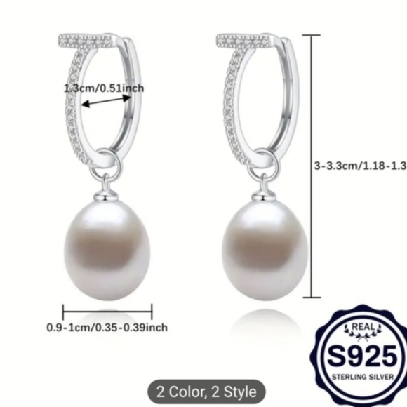 🤍🩶NEW🤍🩶BEAUTIFUL!! T Huggies with CZ'S and Freshwater Pearl Earrings - Picture 6 of 14